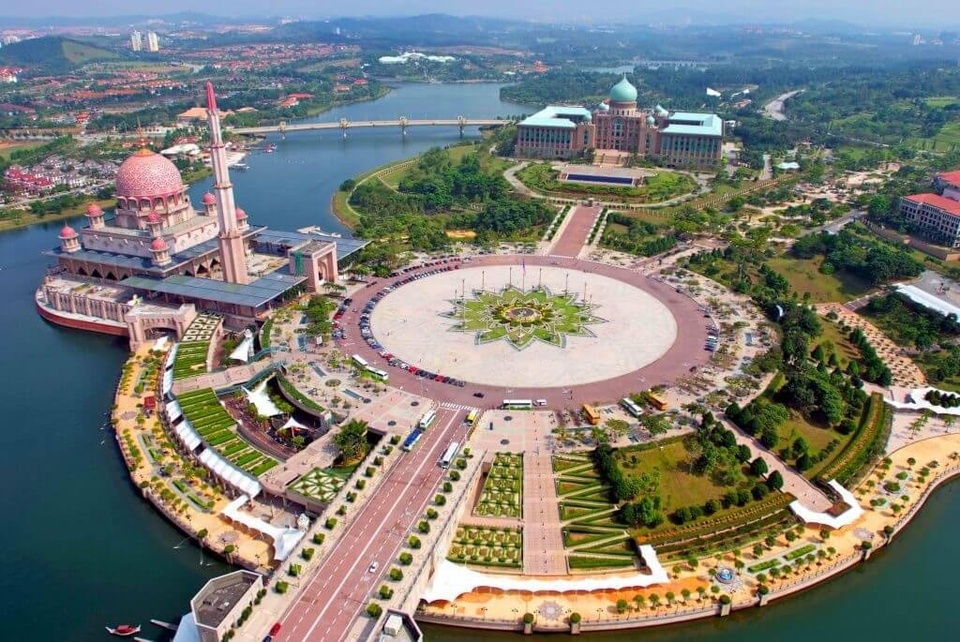 Cari Teman Explore KL, PUTRAJAYA, SINGAPORE 28 Nov sd 4 Des 2019