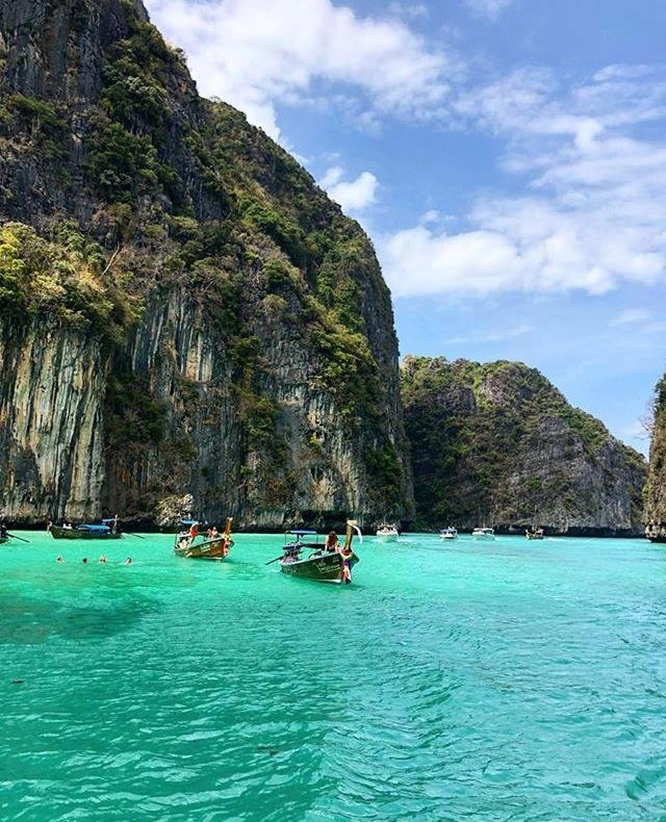 Backpacker ke phiphi island phuket dan kuala lumpur