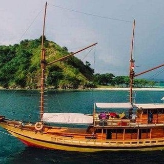 Live On Board Komodo 2020, upacara 17an di pulau padar (pembayaran bisa di cicil)..