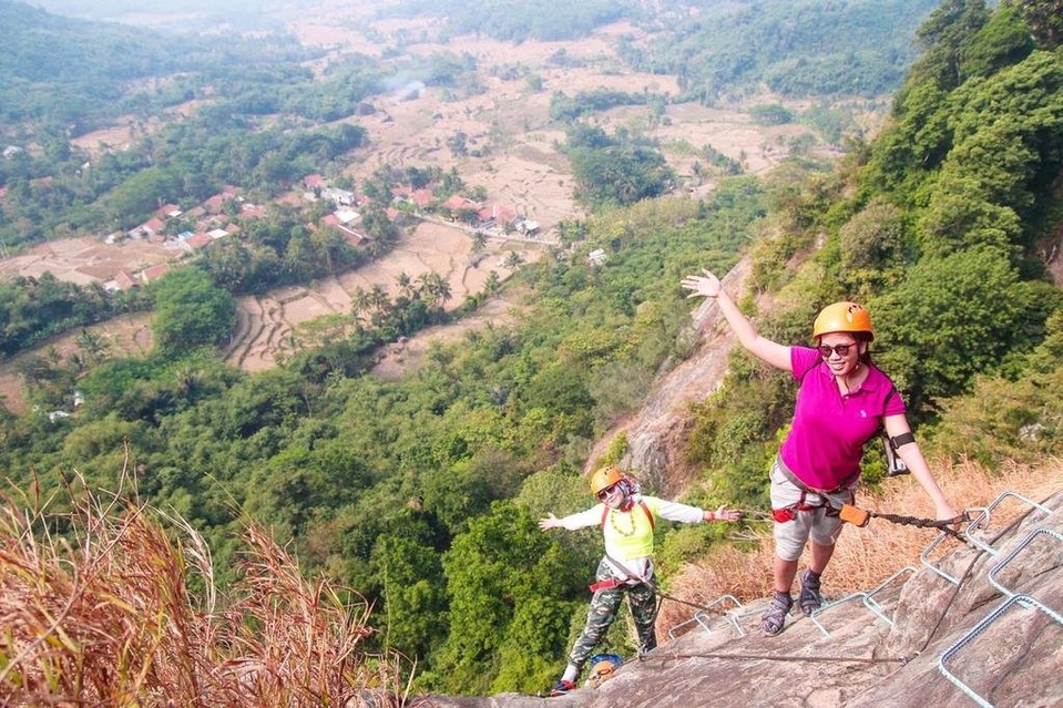 ONE DAY TRIP PANJAT TEBING VIA FERRATA 750 Mdpl 10 SEPTEMBER 2022