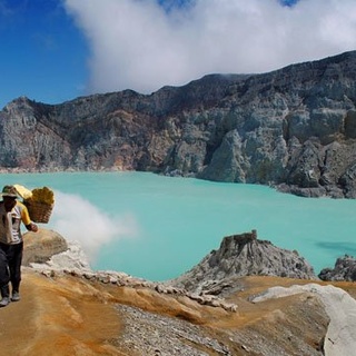 Backpacker ke Ijen Blue Fire