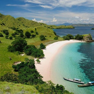 CARI TEMEN SAILING KOMODO + UPACARA 17an DI PULAU PADAR, 14-17 AGUSTUS 2021