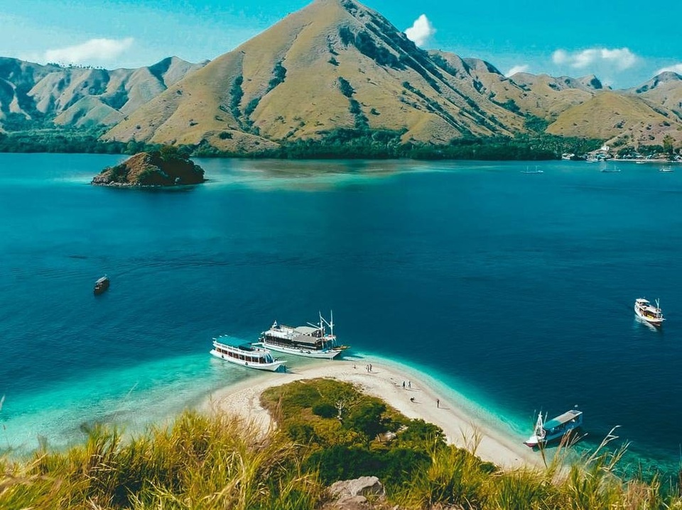Paket Wisata Liburan Travel Tour LABUAN BAJO Open Trip 3D2N