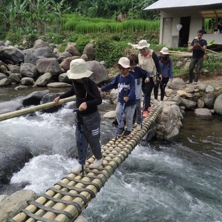 Trekking to Garunggang Cave dan curug Leuwi Asih