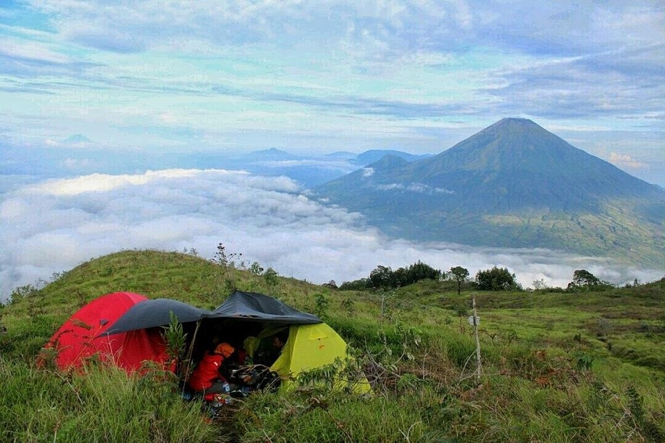 OPEN TRIP GUNUNG SUMBING via BOWONGSO