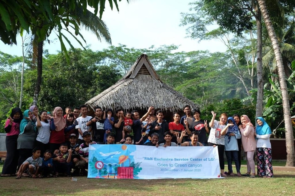 PAKET WISATA / GATHERING Green Canyon Pangandaran Indonesia