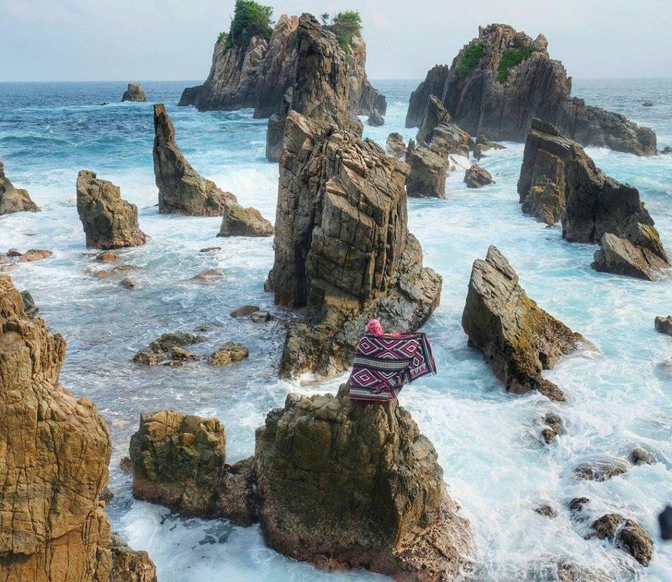 Cari Teman ngetrip singkat ke Pantai Gigi Hiu Lampung Tanggal 16-19 november 2019