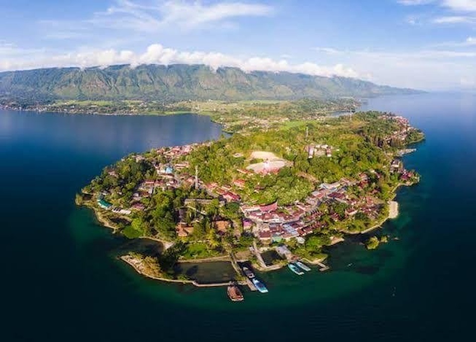 Explore Samosir & Danau Toba Rp185K Saja....!!!! Berangkat 16 Juli/ by Request !!!!!