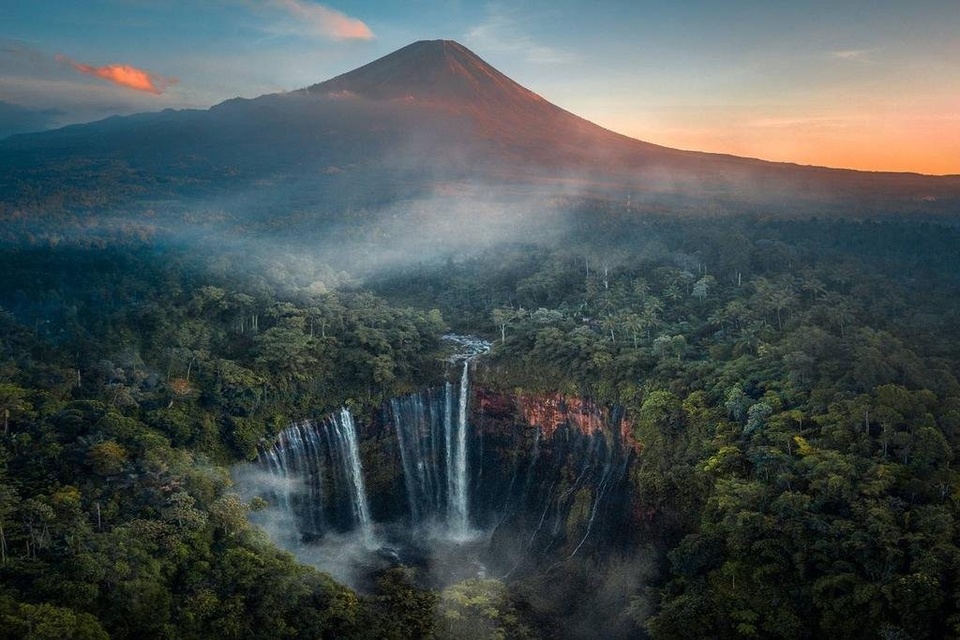 AIR TERJUN TUMPAK SEWU