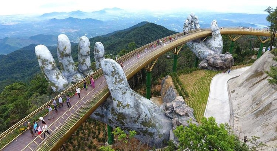 PAKET TOUR LIBUR LEBARAN KE VIETNAM 7-10 JUNI
