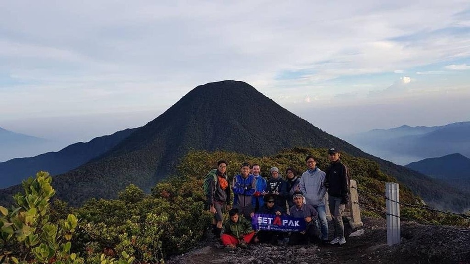 Open Trip Gunung Gede