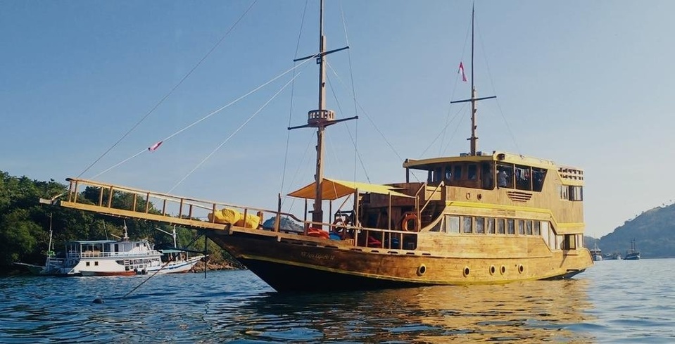 OPEN TRIP SAILING KOMODO 3D2N WITH DELUXE BOAT