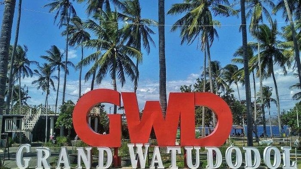 Pesona Pantai Grand Watudodol Banyuwangi