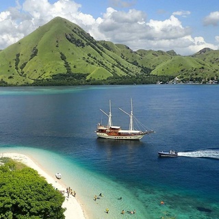 (New Normal) Sailing komodo + Upacara 17an di Pulau Padar 15-18 Agustus 2020