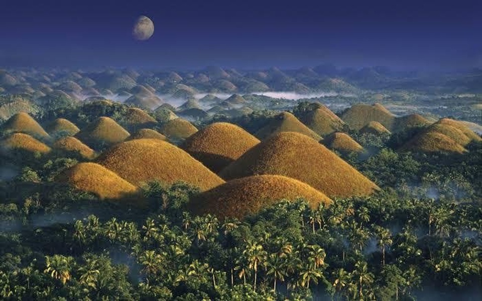 Mengenal Chocolate Hills, Bukit yang Fenomenal di Filipina