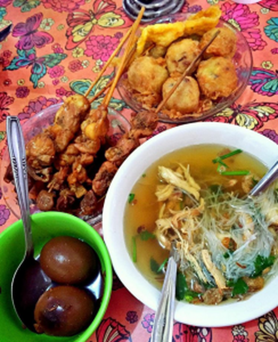[MAKNYUSSSS] 3 Kuliner Paling Nikmat Se-Malioboro. Pernah Coba yang Mana?