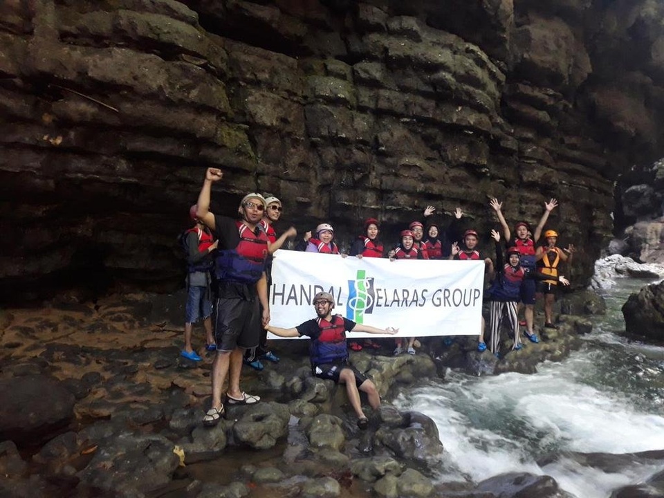 PAKET WISATA / GATHERING 1 HARI GREEN CANYON PANGANDARAN TERMURAH DAN TERBAGUS