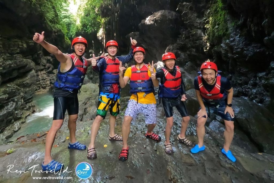 PAKET WISATA / GATHERING / OPEN TRIP GREEN CANYON PANGANDARAN 6 - 8 OKTOBER 2022