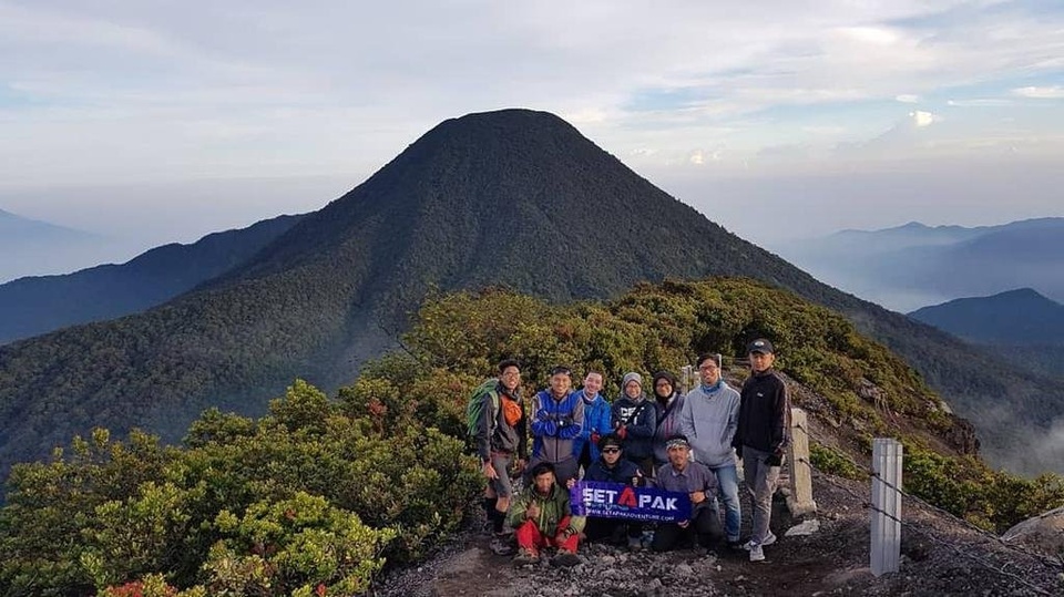 Open Trip Gunung Gede