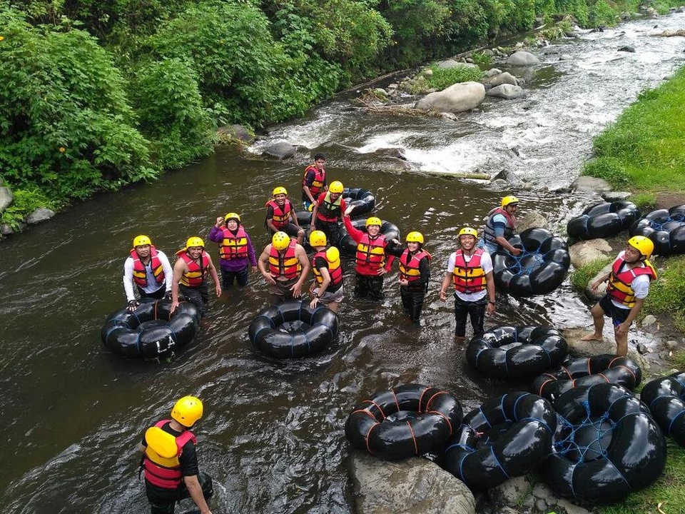 OPEN TRIP / PAKET WISATA / GATHERING BROMO DAN RIVER TUBING SUNGAI AMPRONG