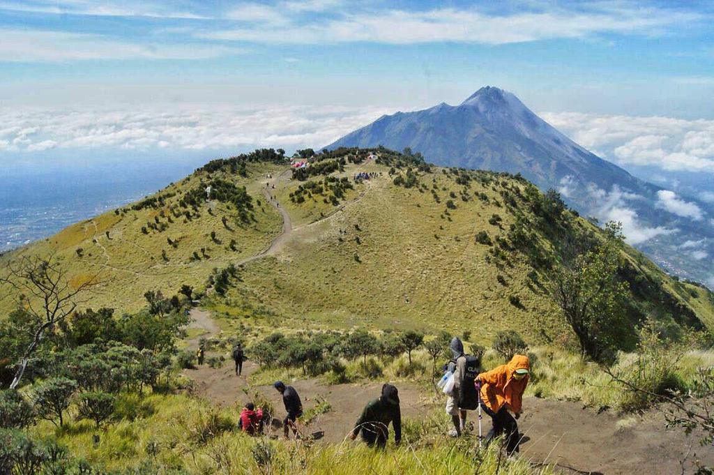 Open Trip Pendakian Gunung Merbabu Jalur Pendakian Selo Tahun 2020 Lengkap dan Termurah